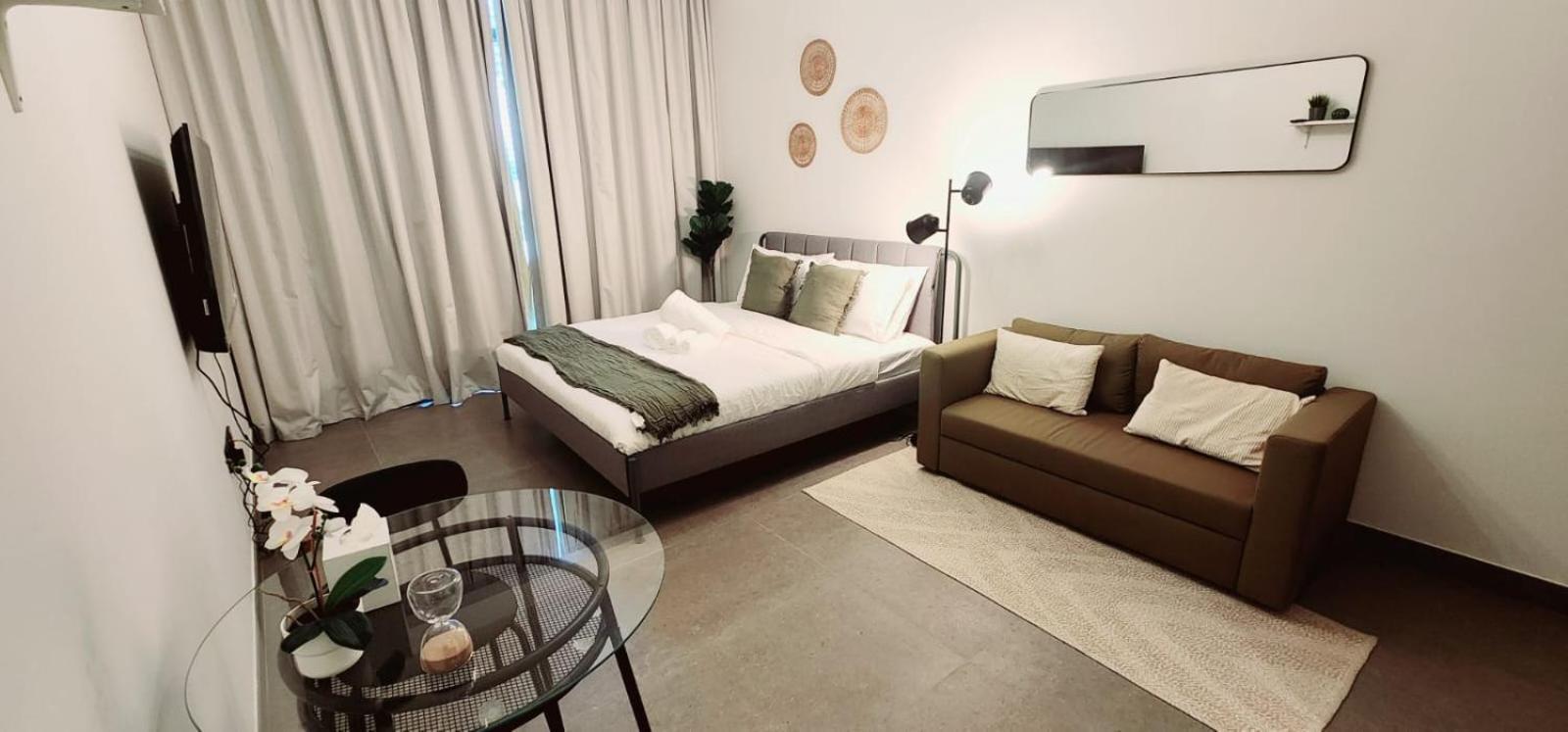 Luxury Retreat, Heart Of Jvc Oxford Terrace Apartment